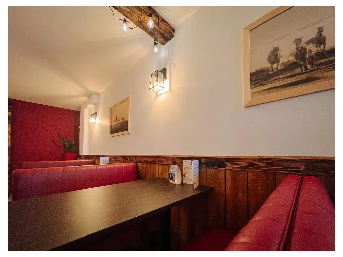 salle interieur banquette roadhouse en camargue salle interieur roadhouse en camargue